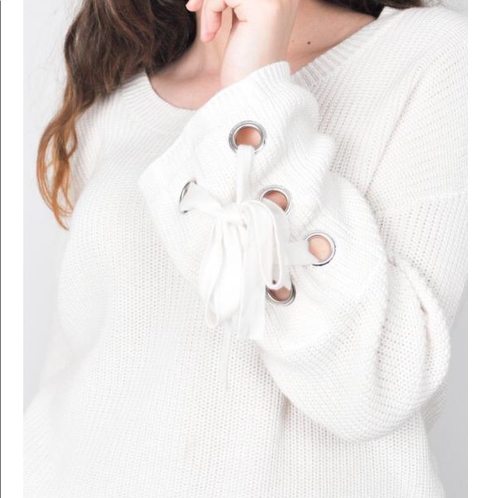 Ribboned crop sweater - Picture 2 of 2